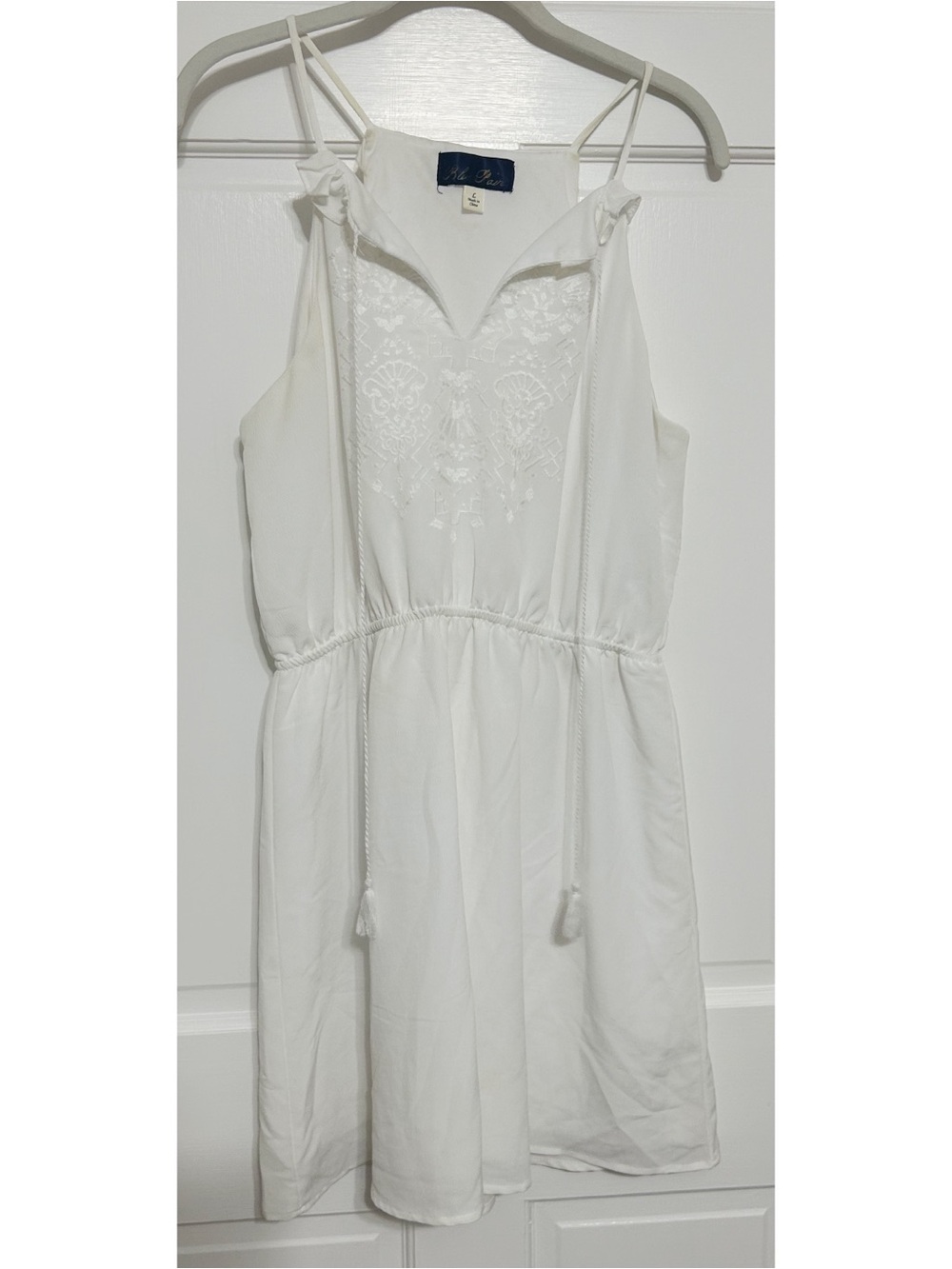 Francesca's Collections White Sleeveless Lace-Front Summer Dress